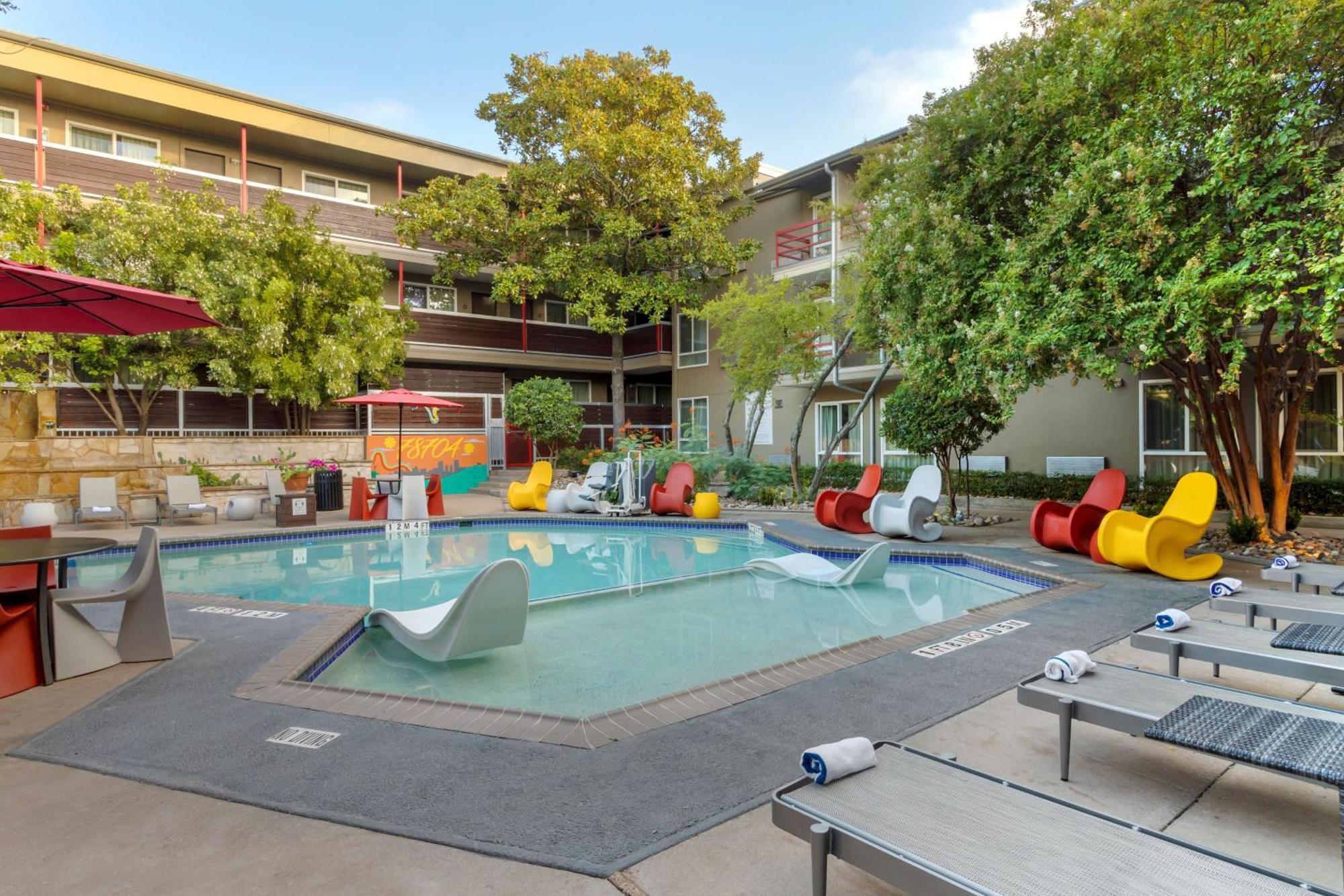 Aiden Austin City Hotel Exterior photo